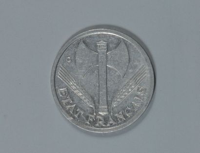 null ÉTAT FRANÇAIS (1940-1944). 1 franc bazor "Petit c", 1944.

TTB

