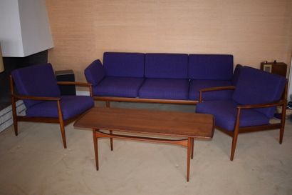null GRETE JALK - (1920-2006) 

Paires de fauteuils en teck. 

circa1960.

71x61x70cm....