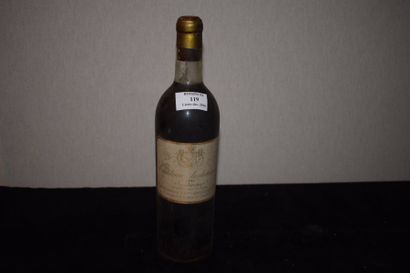 null 1 bouteille CH. SUDUIRAUT, 1° cru Sauternes 1948, (es, bien lisible, joli niveau)...