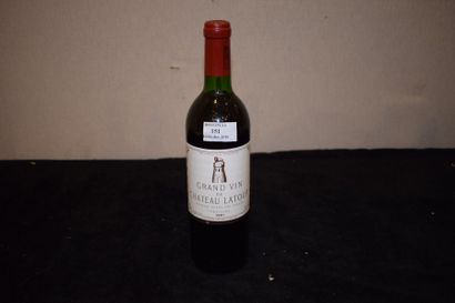 null 1 bouteille CH. LATOUR, 1° cru 

Pauillac 

1981

 (TLB) 


