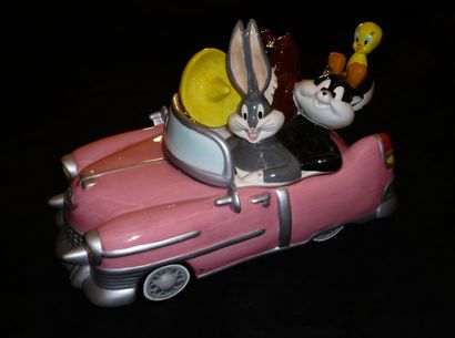 null TEX AVERY Les toons en vacances. Voiture et personnage en céramique peinte....