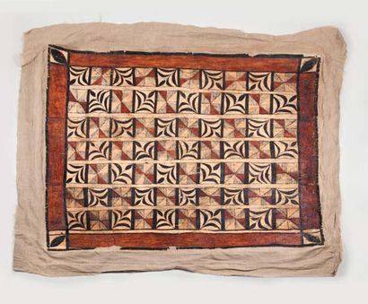 OCÉANIE Tapa de fibres (Iles SAMOA) Composé de sept bandes de motifs floraux et géométriques...