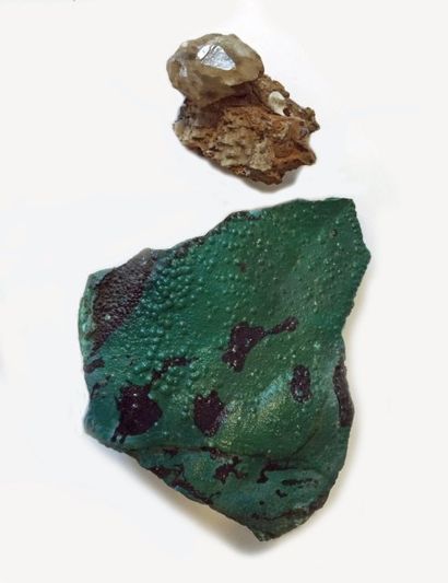 null Quatre minéraux africains : joli groupe de cristaux maclés de CERUSITE (5 cm)...