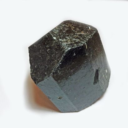 null Deux TOURMALINES noires d'Erongo, Namibie : un joli groupe (10 cm) de cristaux...