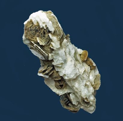 null Trois petits minéraux sud-américains : joli CHRYSOCOLLE du Chili (6 cm). ARGENTITE...
