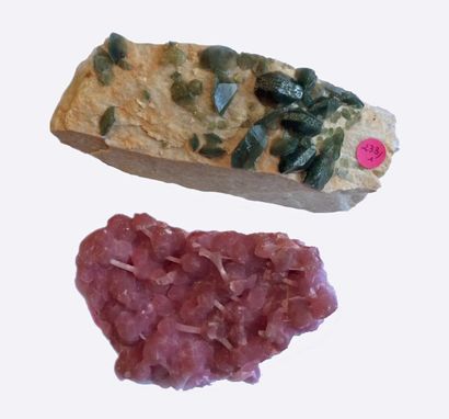 null Deux jolis minéraux. HYDROXYLAPATITE de Sapo, Doce Valley, Brésil : cristaux...