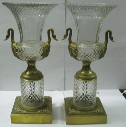 null Paire de vases en cristal et bronze de style Empire. Vers 1900.
