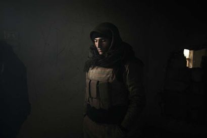 Emilien Urbano (né en 1986) Jeune combattant Kurde sur le front contre l'Etat Islamique,...