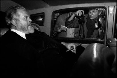 null MOURON Bruno ( né en 1954)
Orson Welles dans Bentley Hôtel Lancaster Paris 28...