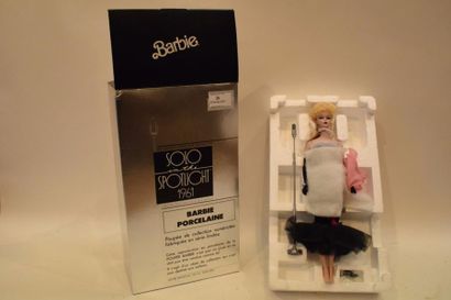 null MATTEL China 1985 : poupée BARBIE en porcelaine, série limitée « SOLO IN THESPOTLIGHT...