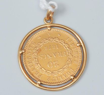 null Pièce 20 francs "Génie" (A 1876 - TTB), montée en pendentif en or jaune 18k...