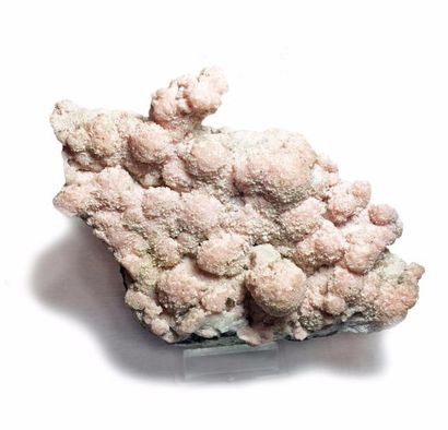 null Deux pièces : RHODOCHROSITE mamelonnée du Pérou (12 cm). BARYTE en cristaux...