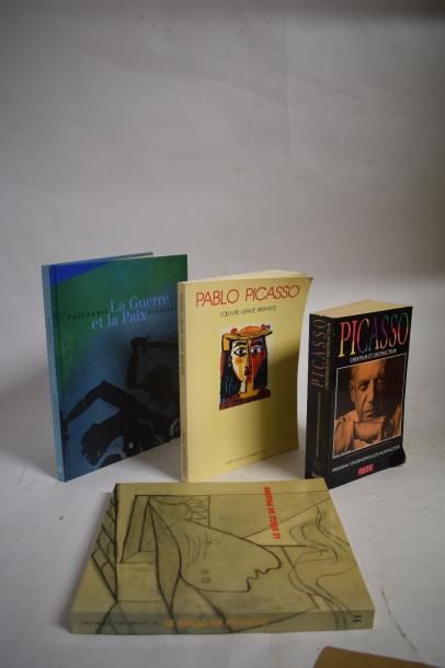 null [ PICASSO ]



Réunion de 4 ouvrages :

" La guerre et la paix Vallauris Picasso...