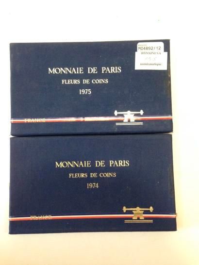 null Monnaie de Paris pièces " Fleurs de coins " 

2 coffrets d'un total unitaire...