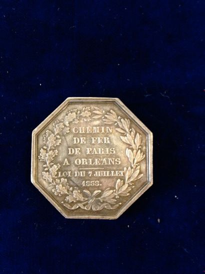 null [Chemin de fer] [Ligne Paris-Orléans]



Médaille octogonale en argent. 

A...