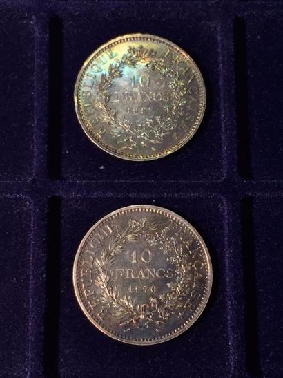 null 2 pièces de 10 francs "Hercule" (1970 et 1968) en argent. Poids : 54,2 g