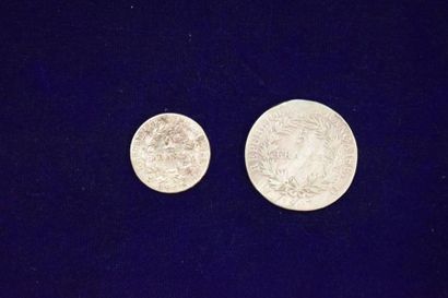 null Ensemble de 2 pièces en argent " Napoléon Empereur " :

5 francs " F304 " (...