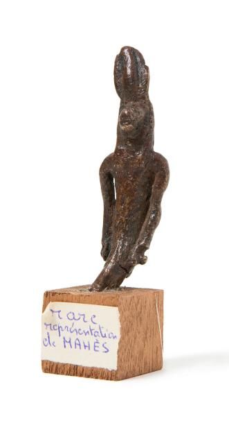 null Statuette votive représentant le dieu Mahès.
Bronze.
Lacunes.
Égypte, Époque...
