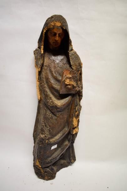 null Sainte femme en bois sculpté du XVIe siècle.
Elle est représentée debout tenant...