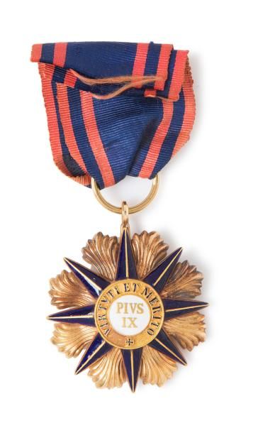 VATICAN 
Ordre de Pie IX, fondé en 1847. - Étoile de chevalier en vermeil et émail,...