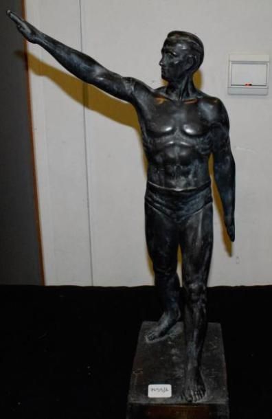 null JOUANNEAULT Albert (1888-1944)

Le salut olympique

Sculpture en platre ou composite,...