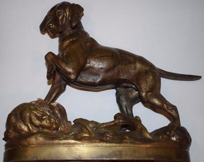 null LECOURTIER Prosper (1851-1924)

Chien de chasse à l'arret

Bronze signé