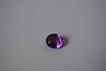 null Saphir rose ovale 
Poids : 2.62 cts