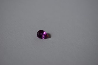 null Saphir rose goutte
Poids : 0.88 cts