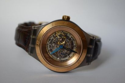 null Montre bracelet d'homme mécanique Diaphane one Turning Gold en or rose 18K(750)...