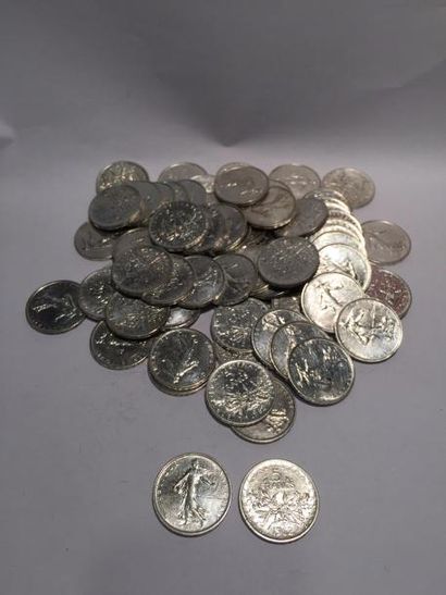 null [ Pièces en argent ]

Lot de 70 pièces de 5 F Semeuse en argent (uniquement...