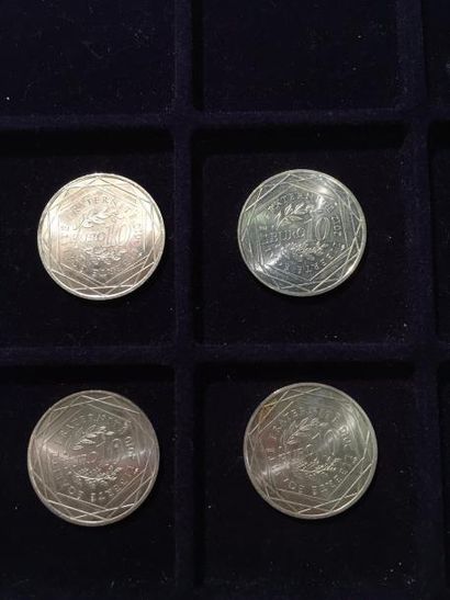 null [ EURO ]



Ensemble de 4 pièces de 10 euros ( Régions ) en argent. Poids :...