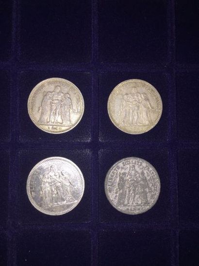null [ARGENT] [FRANCE]

4 pièces de 5 francs Hercule IIIe République (1873 A ; 1875...