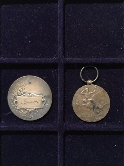 null [ Paris ] [ Exposition Internationale ] [ World's fair ]



Médaille en argent....
