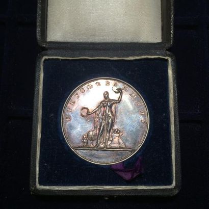 null Russie. Nicolas I (1825.1835) .Médaille en argent. Poids: 25.63 g   Diamètre:...