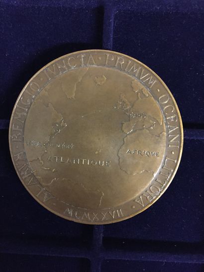 null [VOYAGE][Charles LINDBERGH]
Médaille commémorative de la première traversée...
