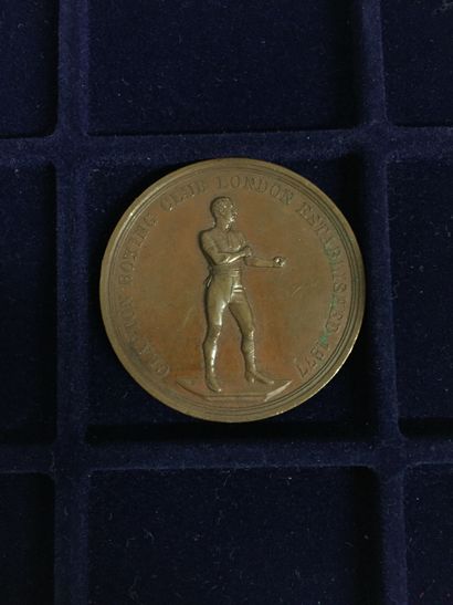 null [BOXE]
Médaille commémorative en métail "Clapton Boxing club London Established...