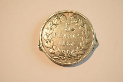 null Manucurie de poche en argent figurant une pièce de 5 Francs Louis Philippe (1847)...