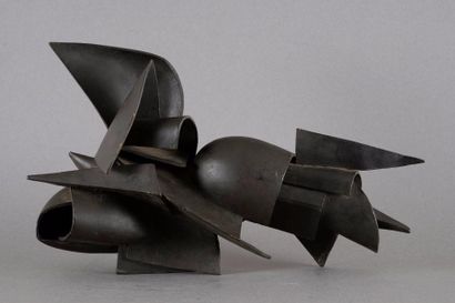 MÜLLER ROBERT, 1920-2003 
Bronze volant, 1957 sculpture en bronze peint en noir (très...