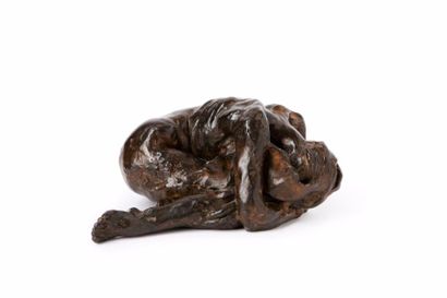KASPER ARNAUD, NÉ EN 1962 
Femme accroupie, 2002
bronze à patine brune nuancée, exemplaire...