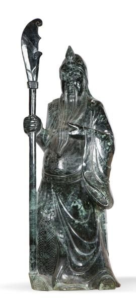 null Importante statue en pierre dure représentant un guerrier
Ht. 140, L. 50 cm
Poids...