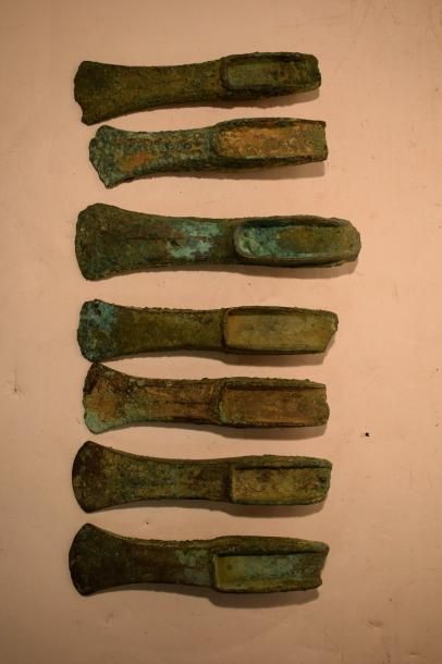 null Ensemble composé de sept haches à talon
Bronze
Age du bronze Final, ca. 1250-750...