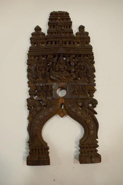 null Panneau de procession (Kavadi)

Le dieu Murugan, aussi nommé Subrahmanya, est...