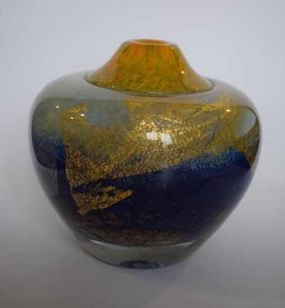 null NOVARO Jean-Claude ( 1943-2015)

Vase en verre soufflé de forte densité ; décor...
