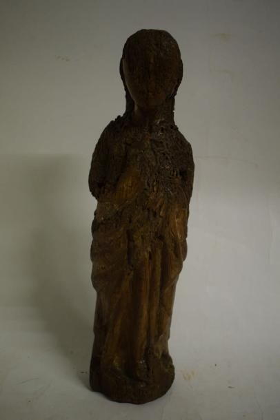 null Sculpture en ronde bosse représentant une sainte en

bois, 

XVI ème siècle

trace...