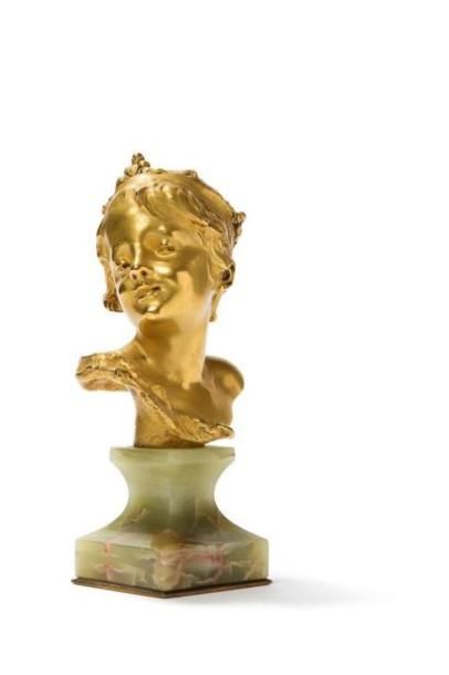 null LARCHE Raoul, 1860-1912,

 Enfant couronné, buste en bronze doré, socle en onyx,...