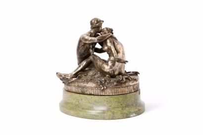 null PUTTEMANS Auguste, d'après

Le baiser, 1914

groupe en bronze argenté sur socle...