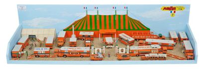 null [ Maquette ] [ Amar ] [ France ]

Diorama formant l'entrée du cirque Amar, direction...