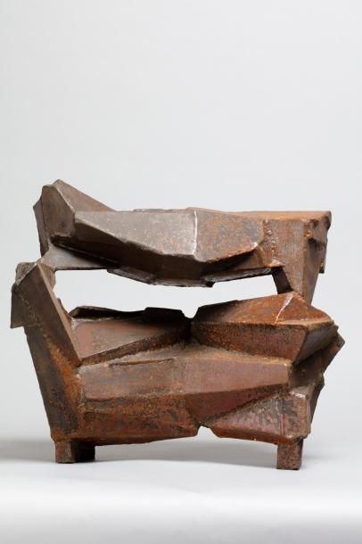 null LIBERAKI Aglaé, 1923-2014
Île, circa 1961
sculpture en métal soudé patiné et...