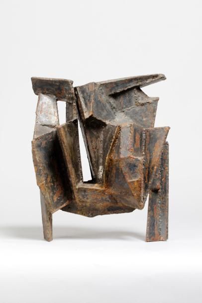null LIBERAKI Aglaé, 1923-2014
Île, circa 1962
sculpture en plaques de métal soudées,...
