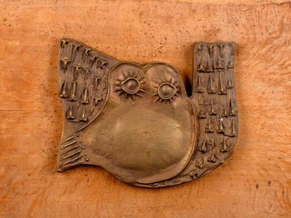 null LIBERAKI Aglaé, 1923-2014
Oiseau
bas-relief en bronze à patine médaille (oxydations)...